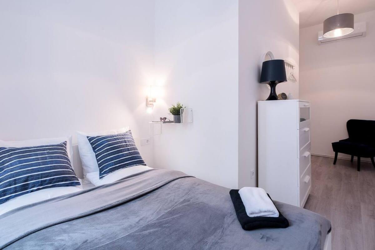 Central Brand New And Modern Apartment Budapest Kültér fotó