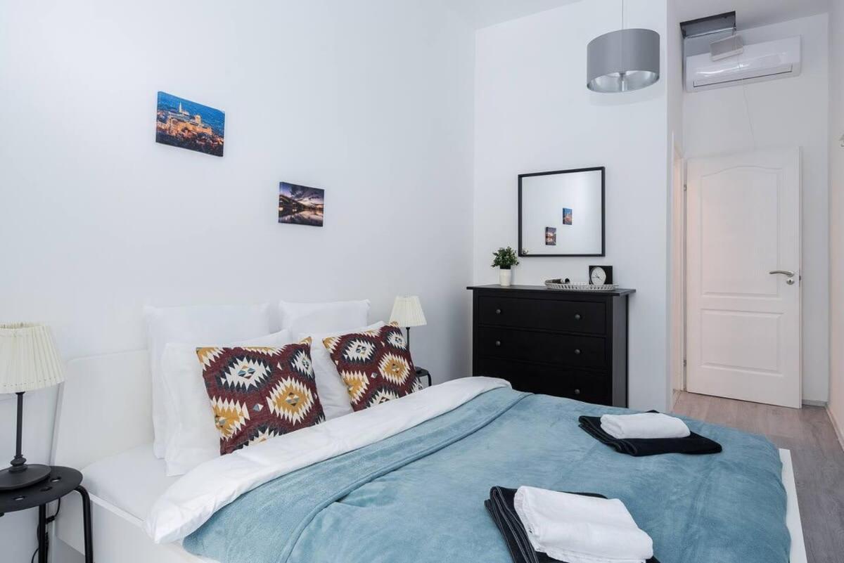 Central Brand New And Modern Apartment Budapest Kültér fotó